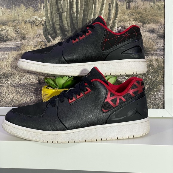 Jordan Other - Nike Jordan 1 Flight 3 Sneakers